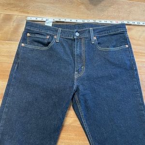 Levi 502 33x34 NWOT